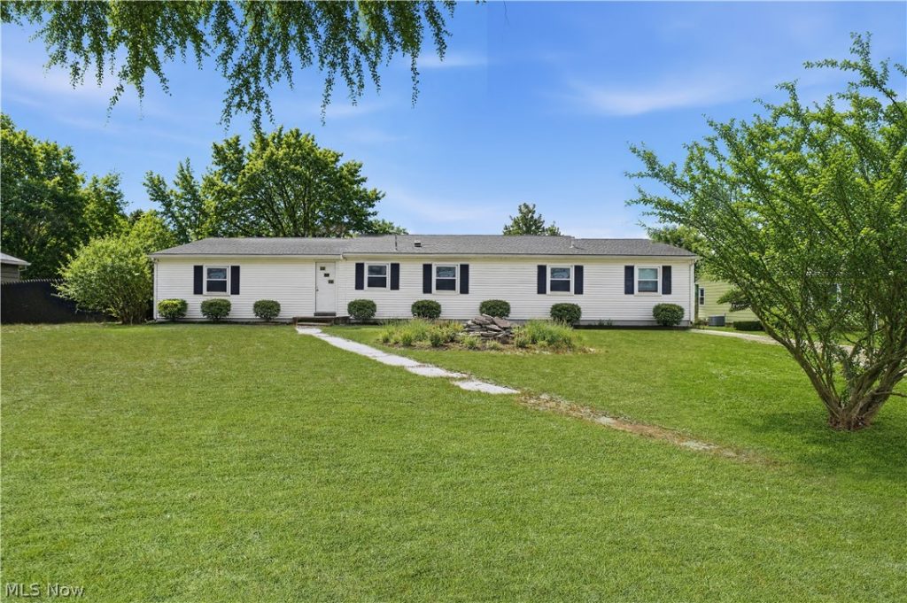 5173 Palmyra Road, Warren, OH