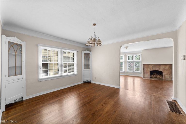 19619 Winslow Road, Shaker Heights, OH - Photo 6