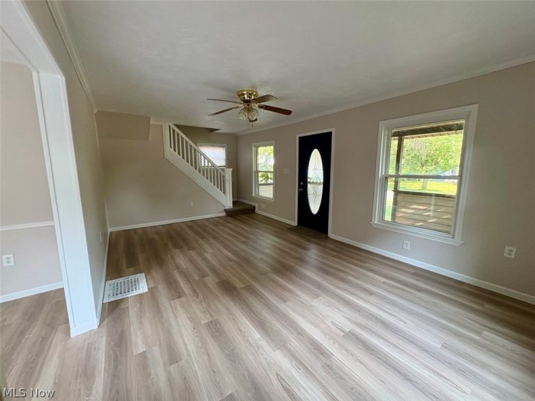 605 Sackett Avenue, Cuyahoga Falls, OH - Photo 3