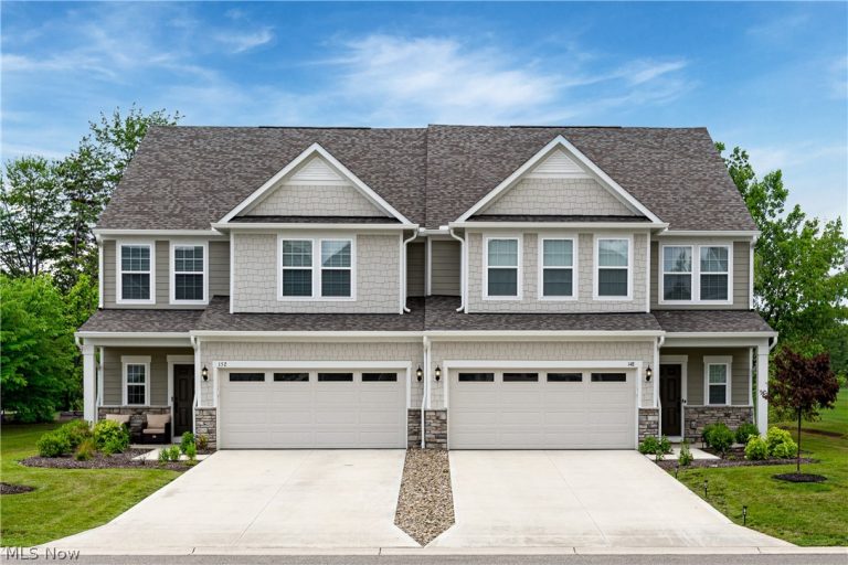 152 Lake Balaton Drive, Orange, OH - Photo 2
