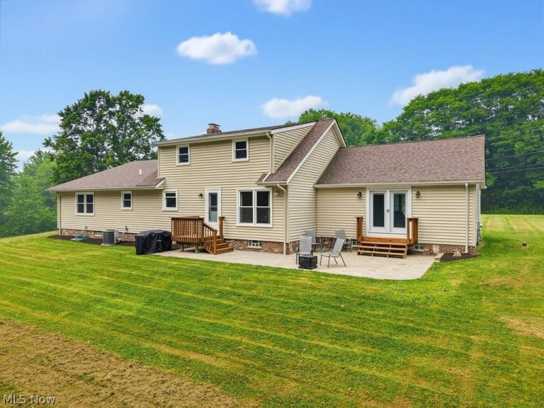 11187 Taylor May Road, Chagrin Falls, OH - Photo 5
