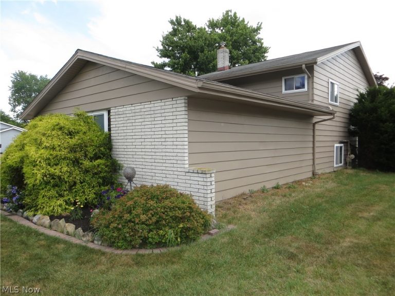 5477 Dorothy Drive, North Olmsted, OH - Photo 5