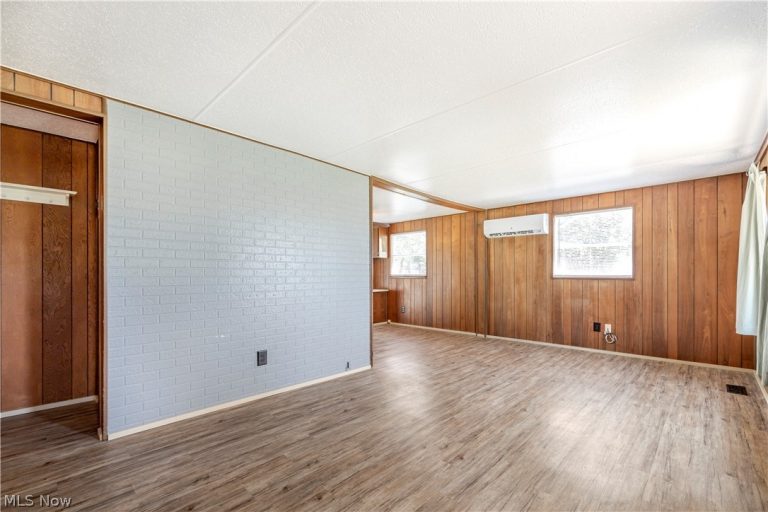 15001 Baumhart Road, Oberlin, OH - Photo 6