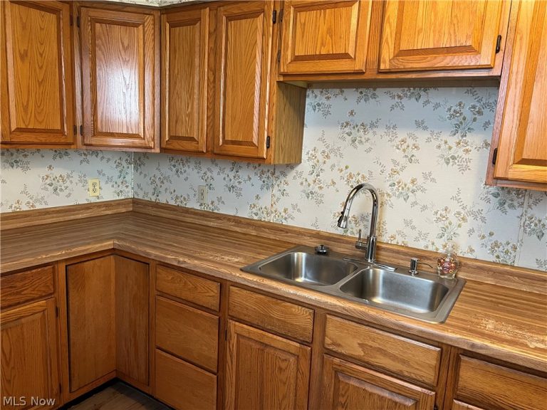 306 2nd Street, Bethesda, OH - Photo 3
