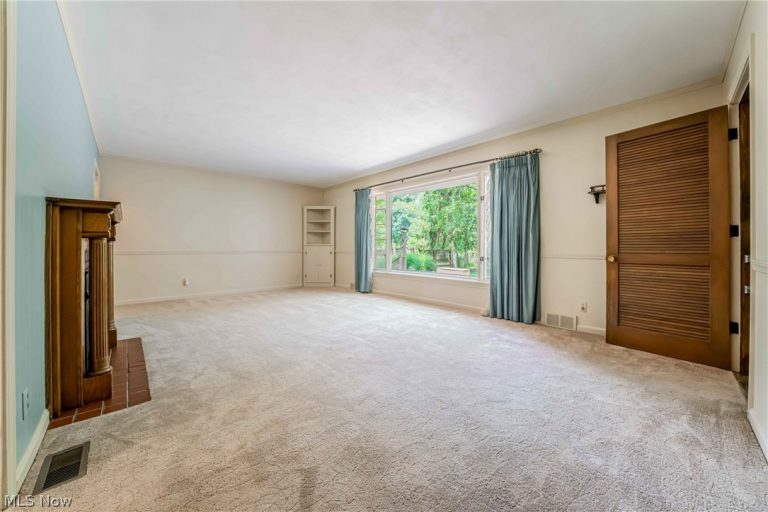 1094 Pasadena Avenue, Elyria, OH - Photo 6