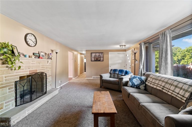 800 Woodview Drive, Massillon, OH - Photo 6