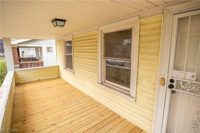 9105 Bancroft Avenue, Cleveland, OH - Photo 5
