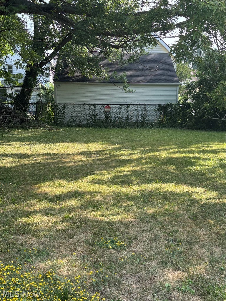 835 Whitcomb Road, Cleveland, OH - Photo 3