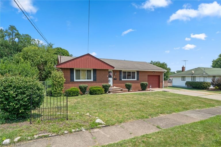 2091 Springfield Center Road, Akron, OH - Photo 3