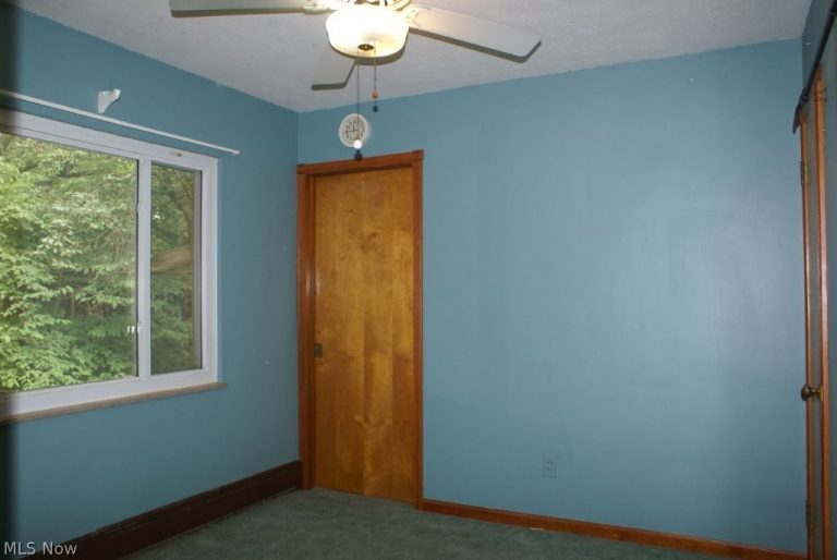 24140 Gessner Road, North Olmsted, OH - Photo 5