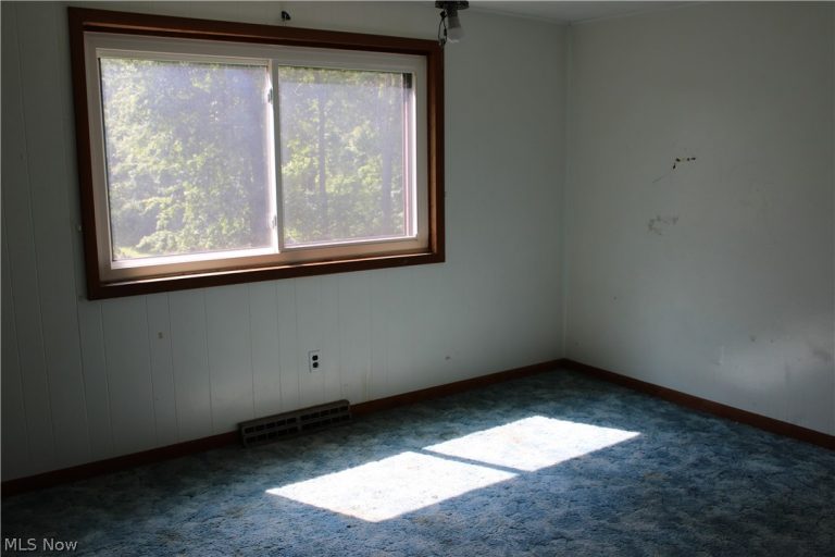 13893 County Road 100, Lakeville, OH - Photo 3