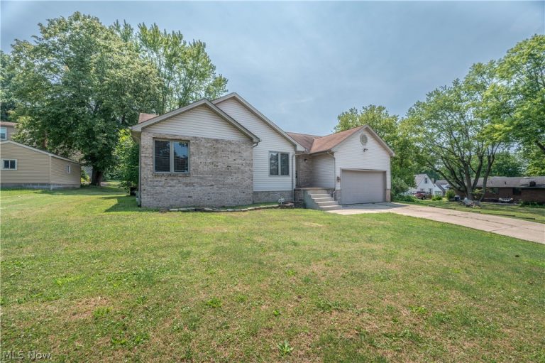 1015 Niles Vienna Road, Niles, OH - Photo 5