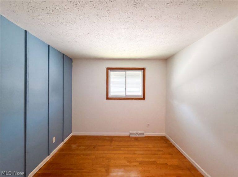 11500 Stormes Drive, Cleveland, OH - Photo 4