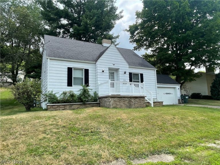 810 Highland Boulevard, Coshocton, OH, 43812