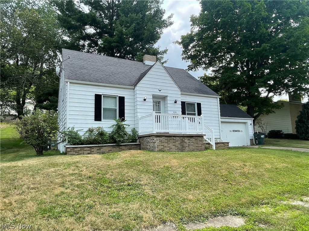 810 Highland Boulevard, Coshocton, OH