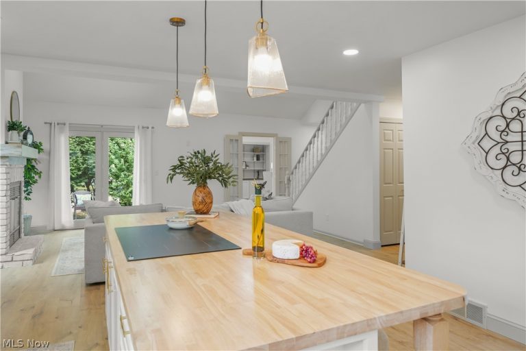 775-6 Hampton Circle, Aurora, OH - Photo 8