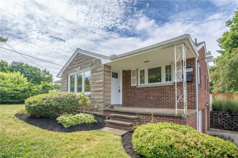 3920 Ashwood Street, Canton, OH - Photo 2