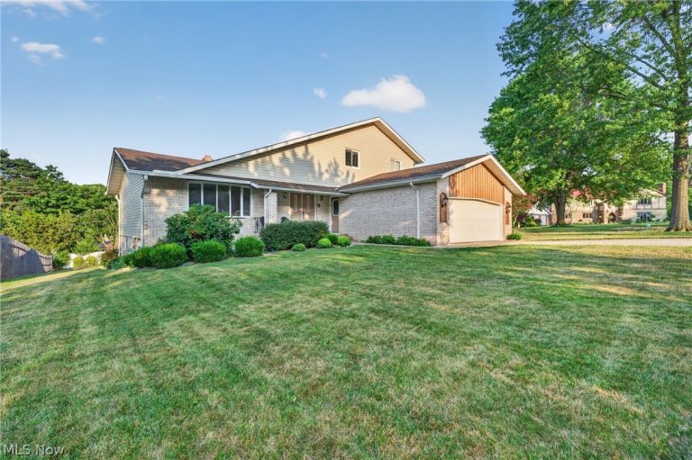 7171 Rustic Oval, Seven Hills, OH, 44131