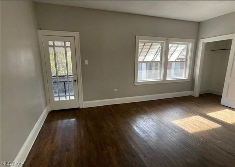 568 101 Street, Cleveland, OH - Photo 6