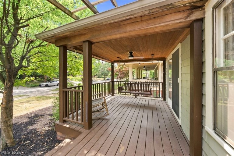 3021 Berkshire Road, Cleveland Heights, OH - Photo 2