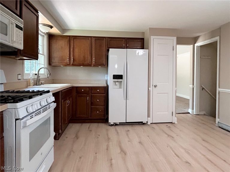 3083 Orchard Road, Silver Lake, OH - Photo 4