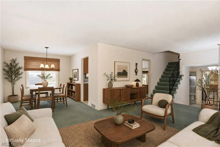 5134 Hickory Drive, Cleveland, OH - Photo 8