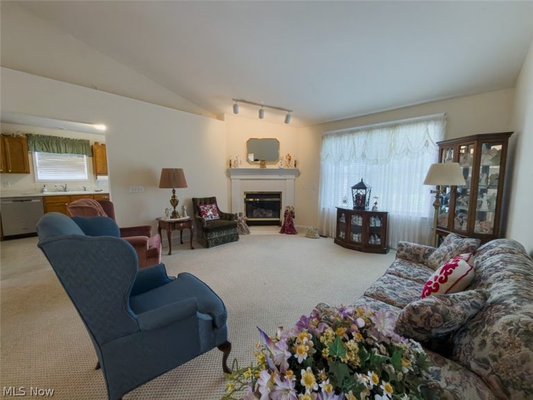 4054 Lindbergh Avenue, Canton, OH - Photo 3