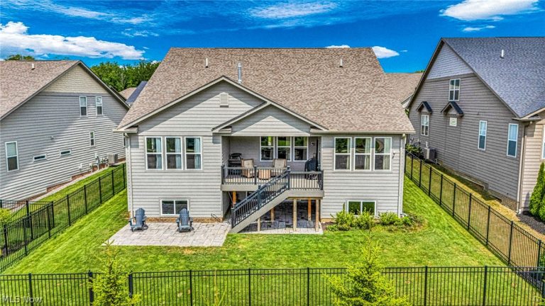 519 Silver Lake Drive, Orange Village, OH - Photo 5