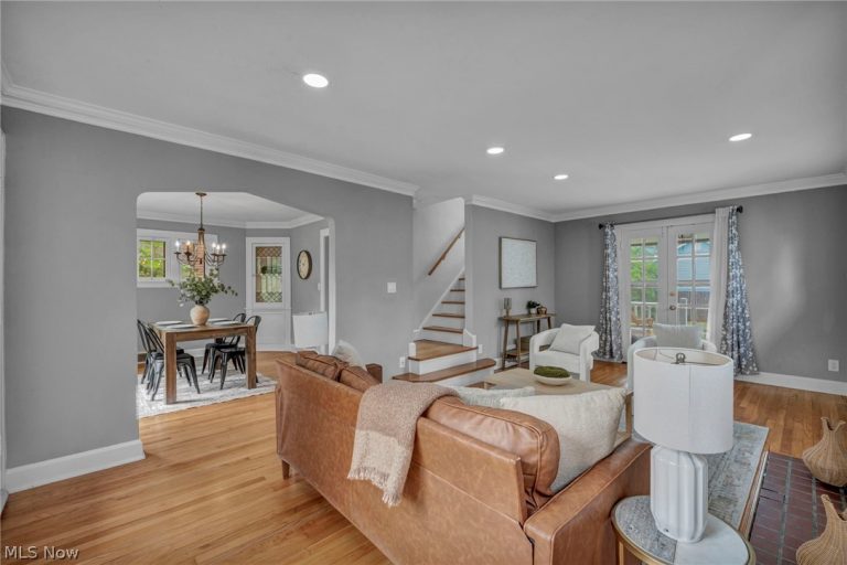 2390 Rinard Road, Cleveland Heights, OH - Photo 4