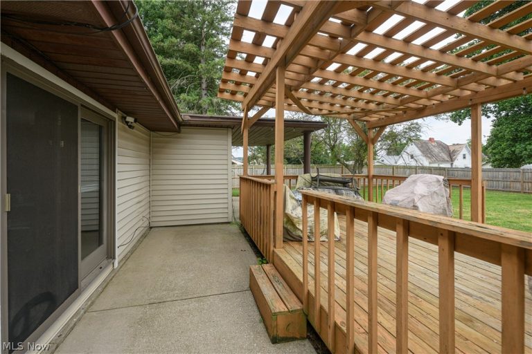 606 10th Drive, New Philadelphia, OH - Photo 4