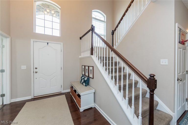 2436 Roxboro Street, Avon, OH - Photo 3