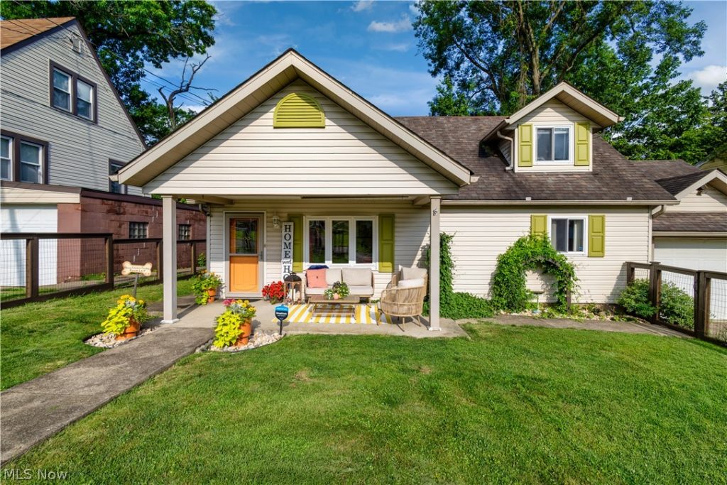 277 Beechwood Boulevard, Wintersville, OH