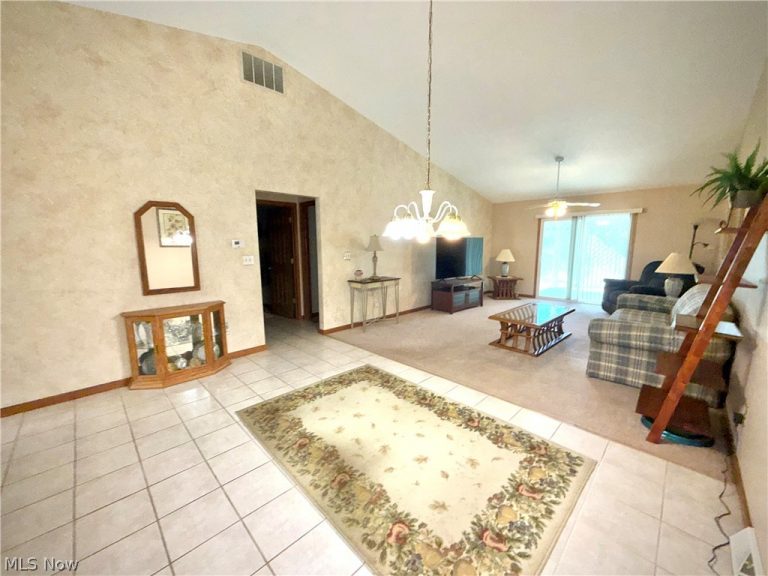 523 Wilcox Road #A, Youngstown, OH - Photo 8