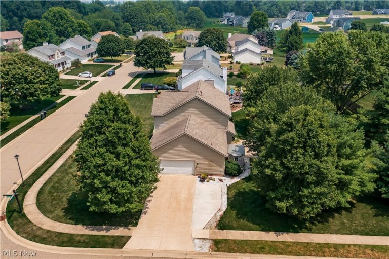 7540 Cheverton Circle, Massillon, OH - Photo 5