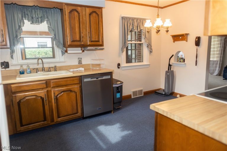 733 Miles Avenue, Canton, OH - Photo 8
