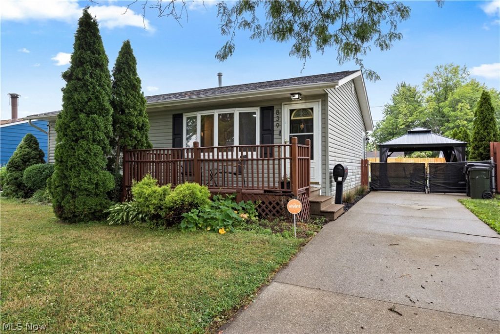 839 Delaware Avenue, Elyria, OH
