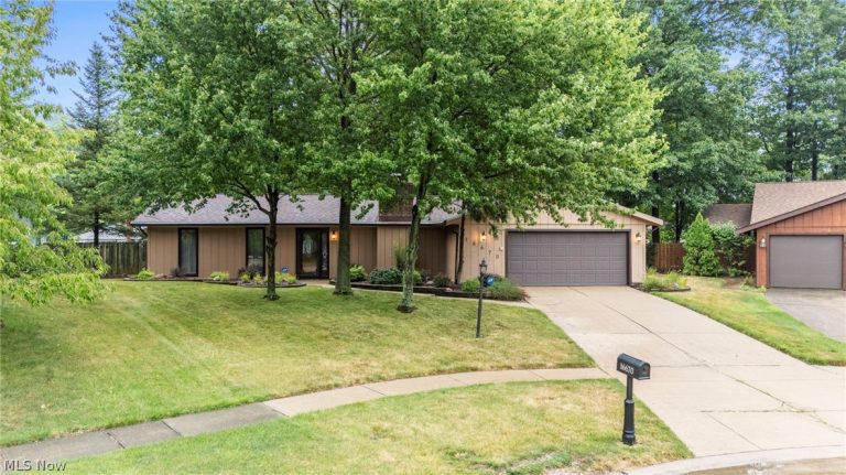 16670 Aspen Circle, Strongsville, OH, 44136