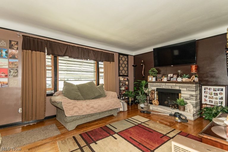 243 Glendale Street, Bedford, OH - Photo 4