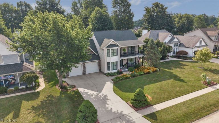 9133 Brian Street, North Ridgeville, OH - Photo 2
