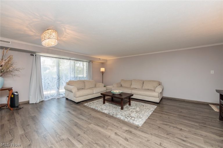 9840 Sunrise Boulevard #S-30, North Royalton, OH - Photo 5