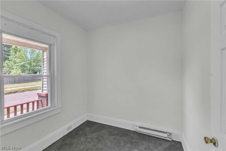 7408 Wentworth Avenue, Cleveland, OH - Photo 4