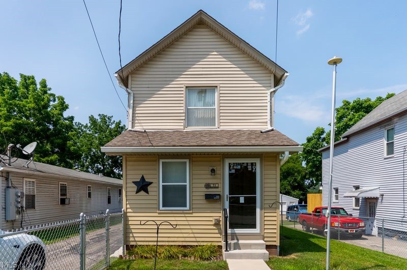 71 Elm Street, Struthers, OH