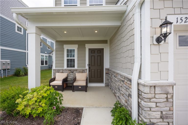152 Lake Balaton Drive, Orange, OH - Photo 3