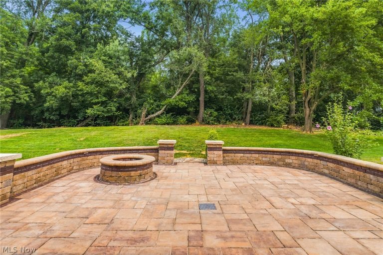 2559 Chadwell Circle, North Canton, OH - Photo 5