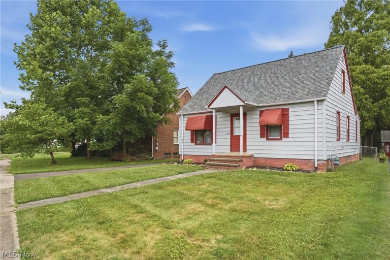 311 Fowles Road, Berea, OH - Photo 2