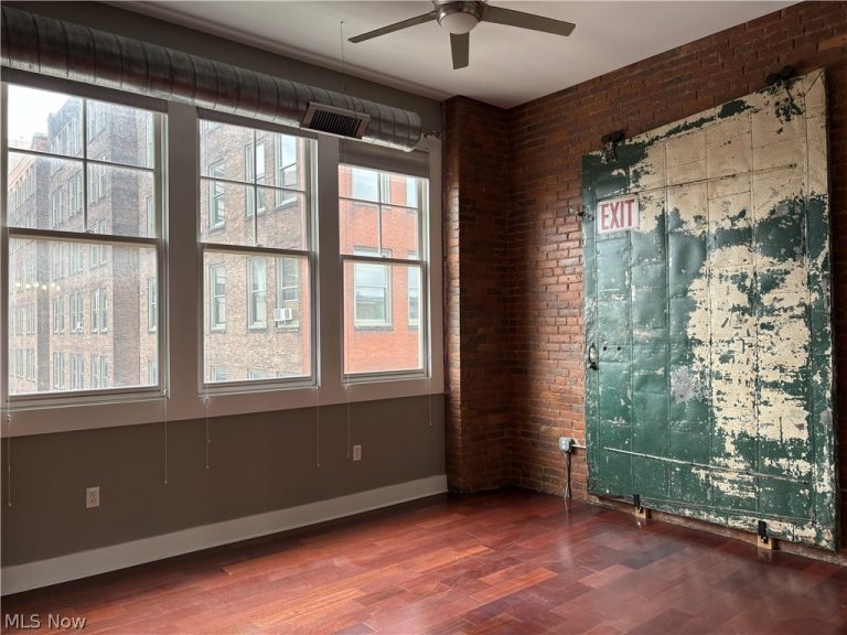 1260 4th Street, Cleveland, OH - Photo 8