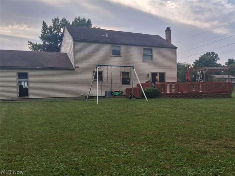 2691 Elizabeth Drive, Lordstown, OH - Photo 3