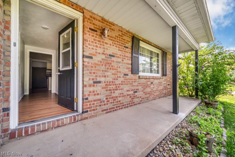 731 Redwood Drive, Canal Fulton, OH - Photo 3
