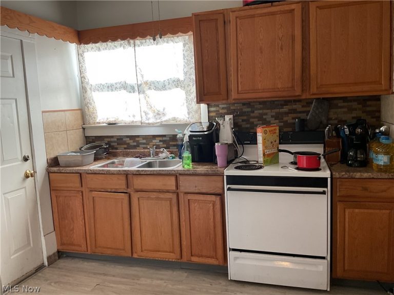 42 ALFARETTA Avenue, Akron, OH - Photo 2