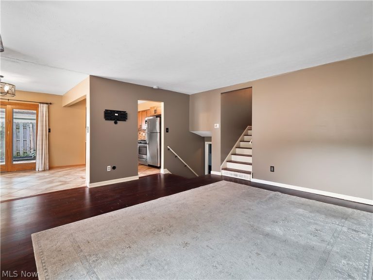 4402 Valleyside Road, Cleveland, OH - Photo 4